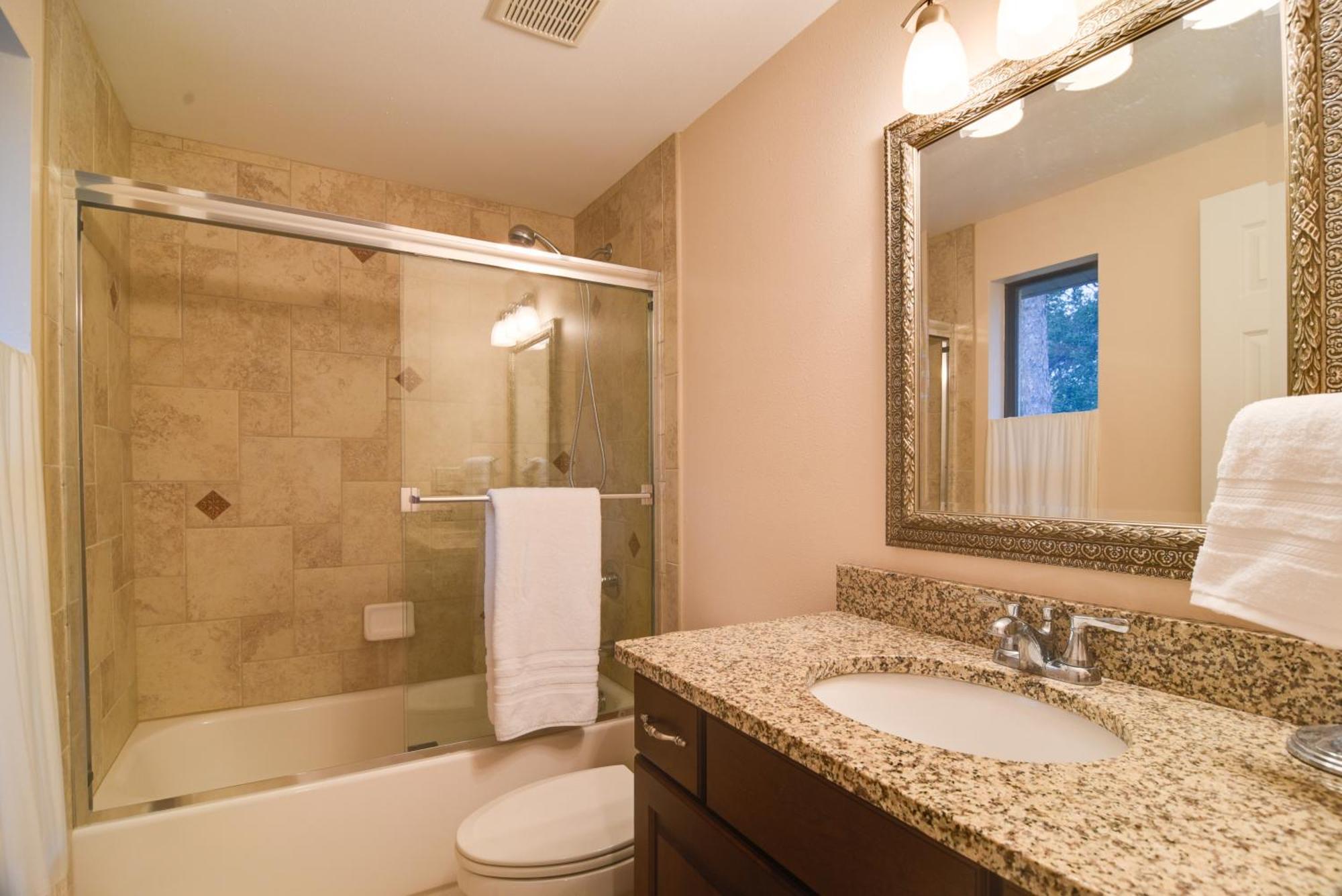 Sleek Largo Studio With Pond Less Than 7 Mi To Beach! Экстерьер фото